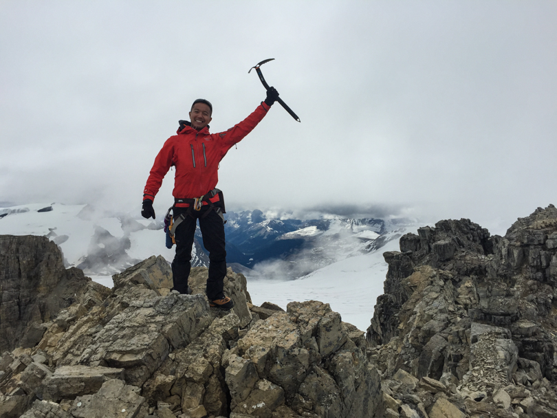 At the summit of Mount Habel! Technically, the ice axe wasn't necessary for the scramble. But it adds to the triumph :)