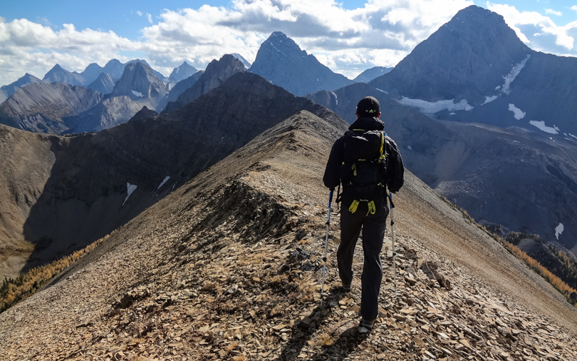 Traversing the ridge. I love ridge walks!