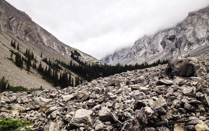 Hiking towards Headwall Lakes