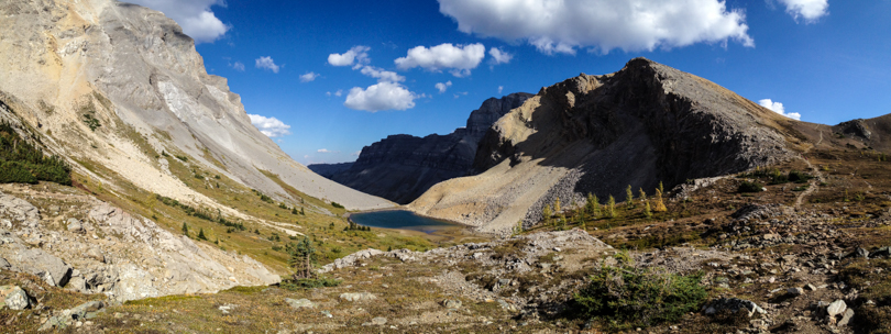 View of an unnamed lake and the path to Harvey Pass
