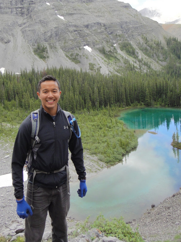 Totally rocking the blue gloves, which I love for scrambles