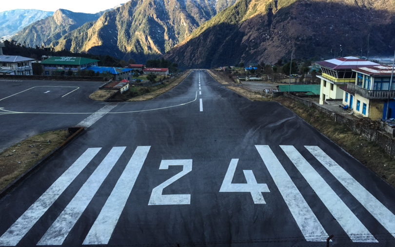 From Lukla to&nbsp;Phakding